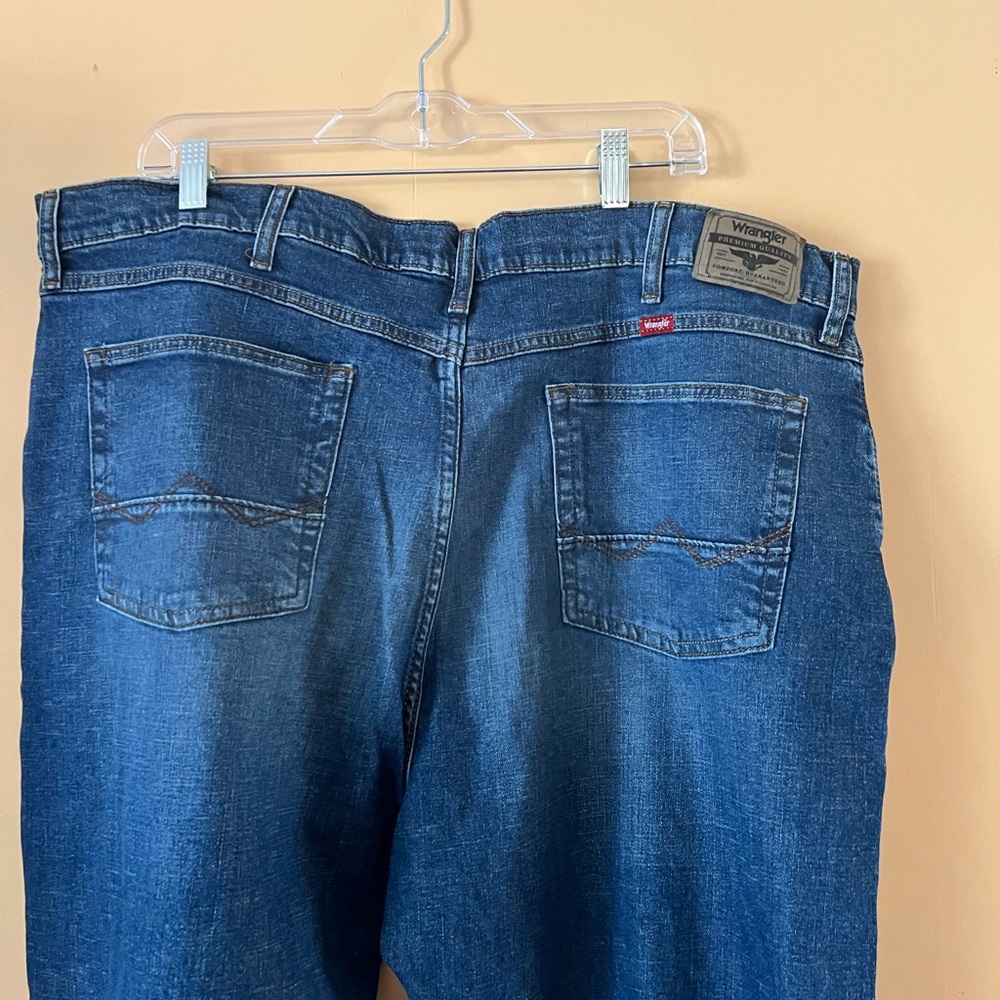 NWT Wrangler Blue Athletic Fit straight Men’s Jeans 42x30 denim Workwear - Picture 11 of 14